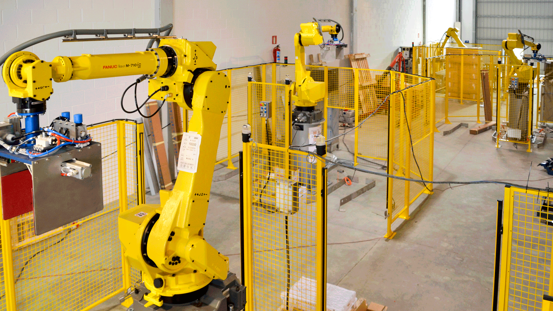 Puesta en marcha de células de paletizado con robots fanuc